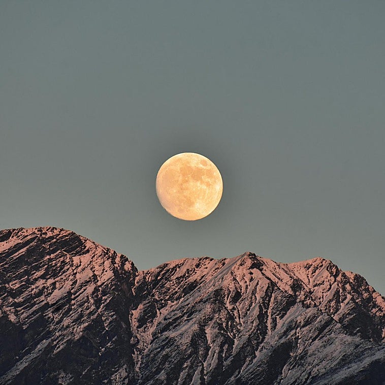 Qué revela la superluna de diciembre que no se repetirá en 17 años: Luna Llena en Tauro, deseo sincero y cierre sagrado para terminar el año